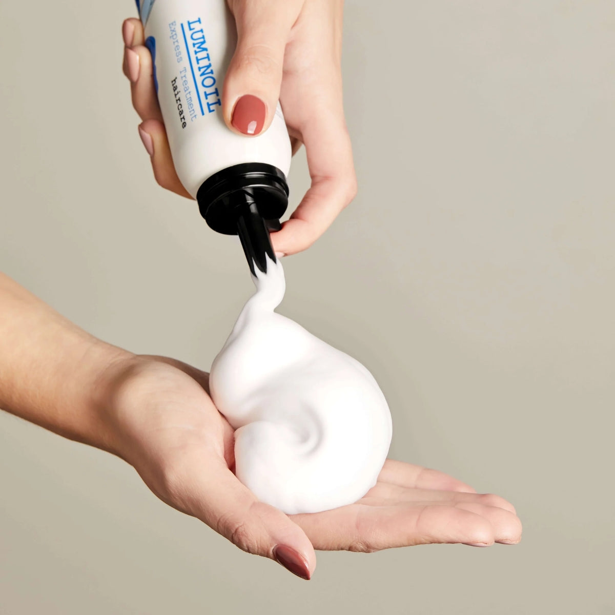 Mouse Acondicionador Hidratante Instantáneo Sin Enjuague Luminoil Elgon