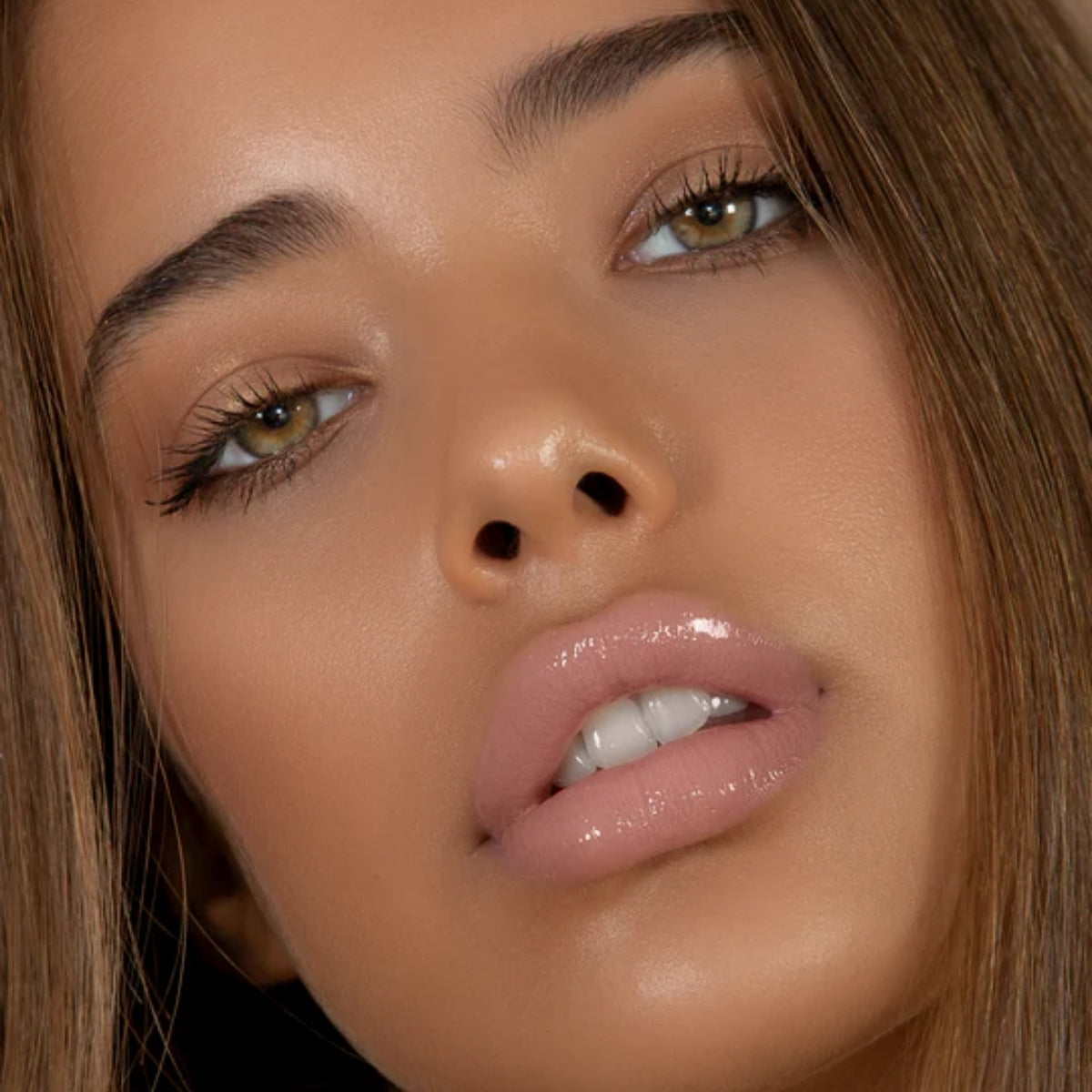 Brillo Labial Shinny Kiss Andreia