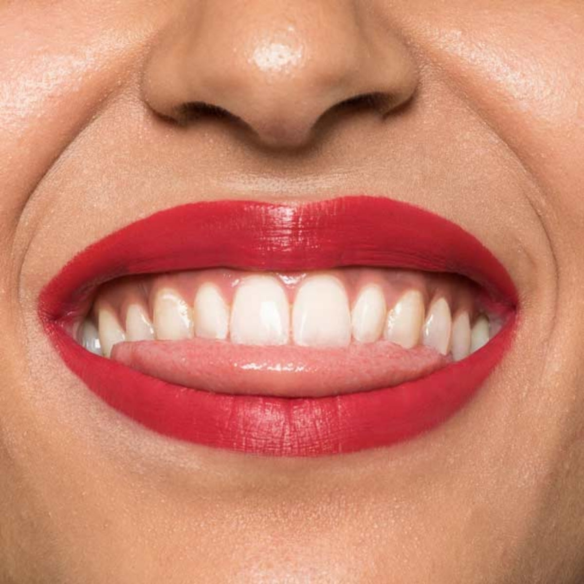 Labial Larga Duración Matte Nee