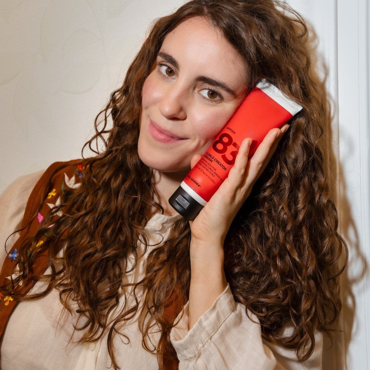 Crema De Peinar Rizos Fijación Fuerte Affixx 83 Elgon